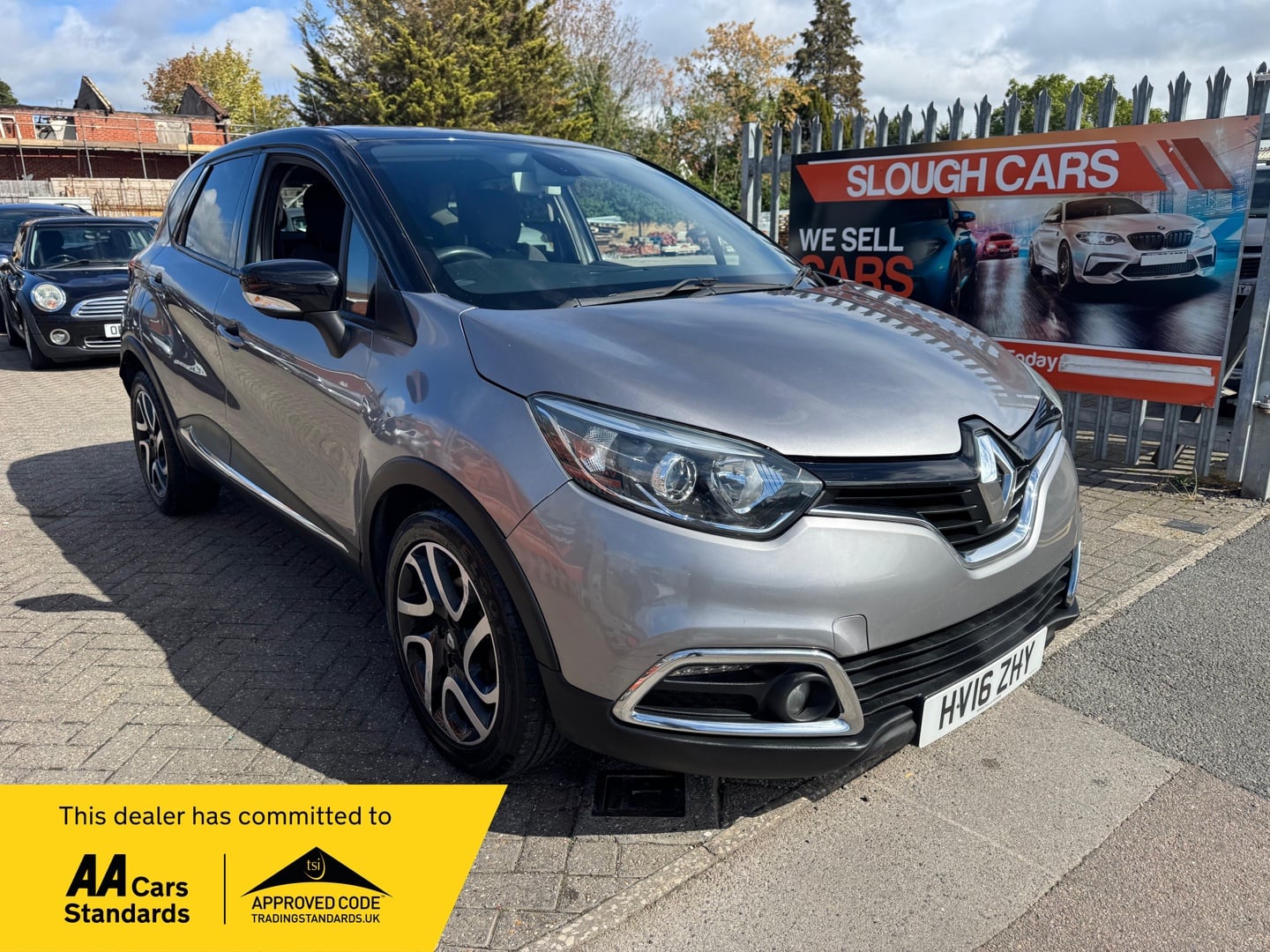Renault Captur 2016 in Slough