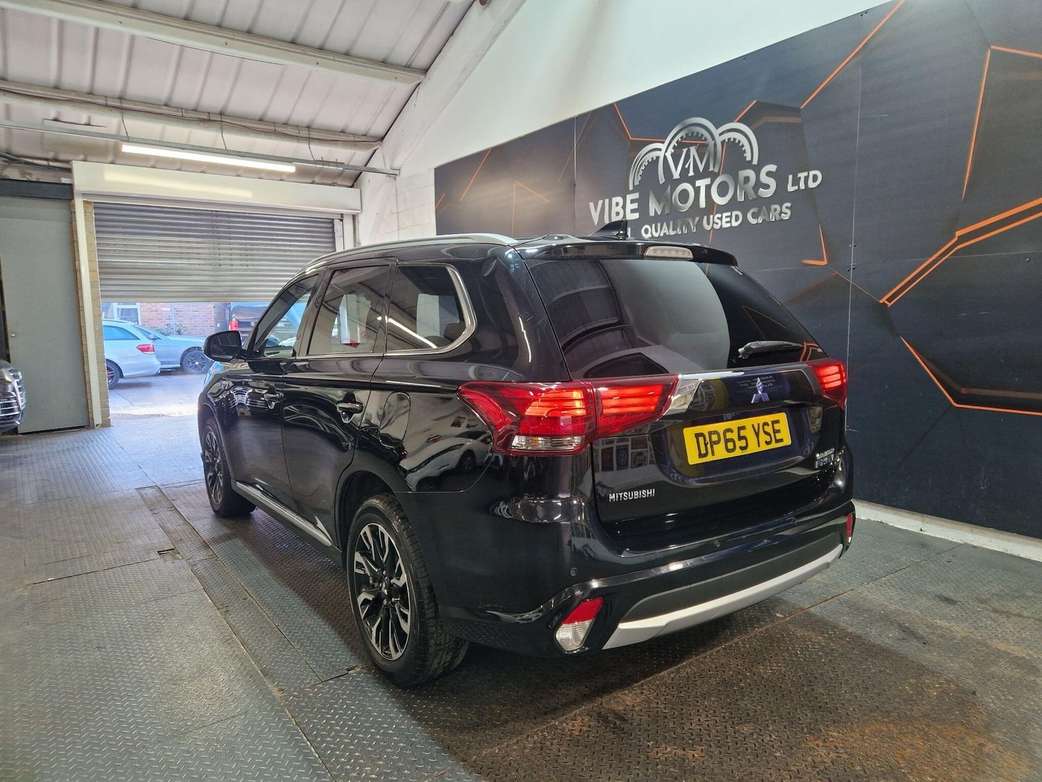 Mitsubishi Outlander 2015 - Cars