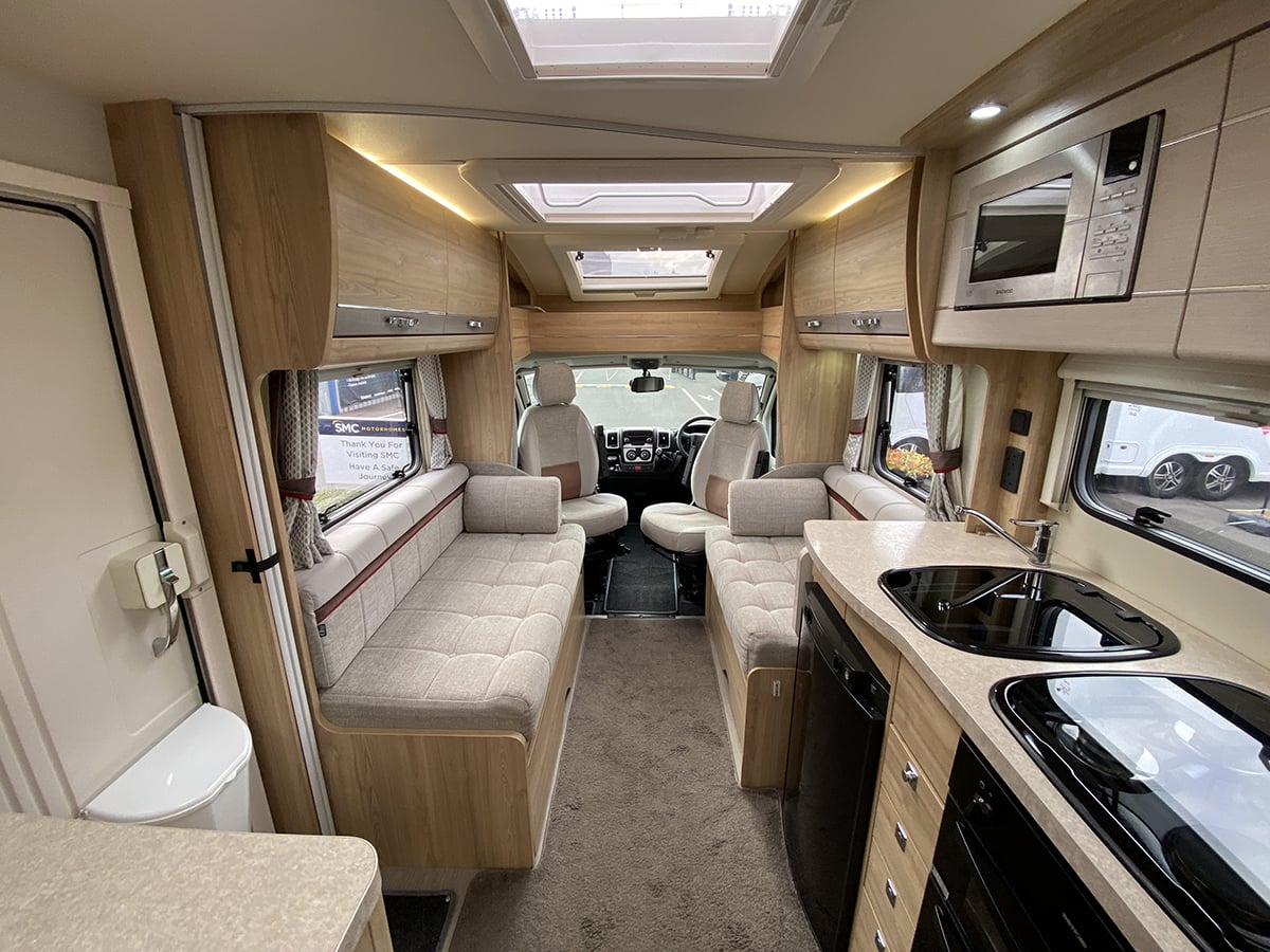 [4 berth ]Elddis Platinum Edition 185