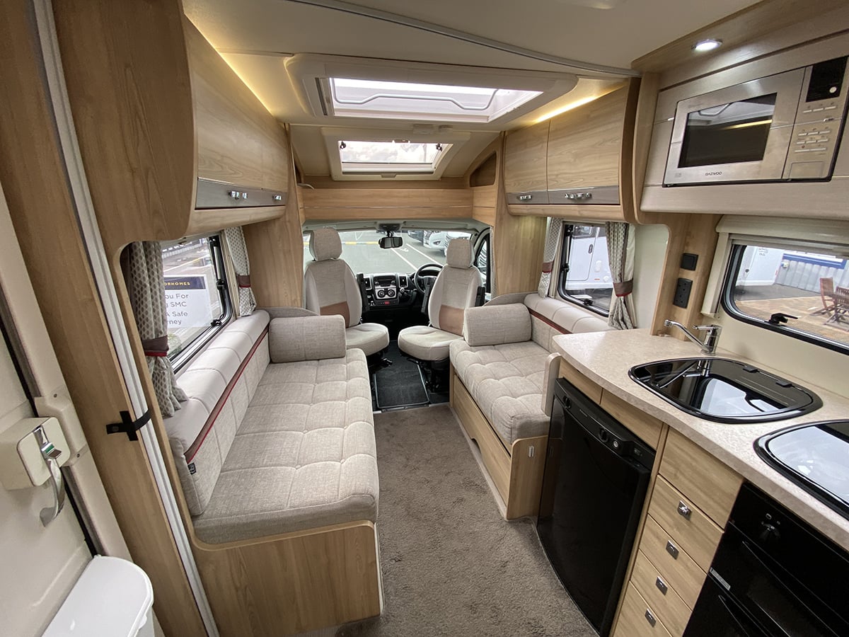 Elddis Platinum Edition 185 2016 for sale - Motorhomes & Caravans in Newark