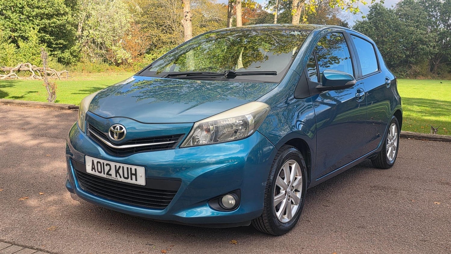 Toyota Yaris 2012 - Cars in Lambeth
