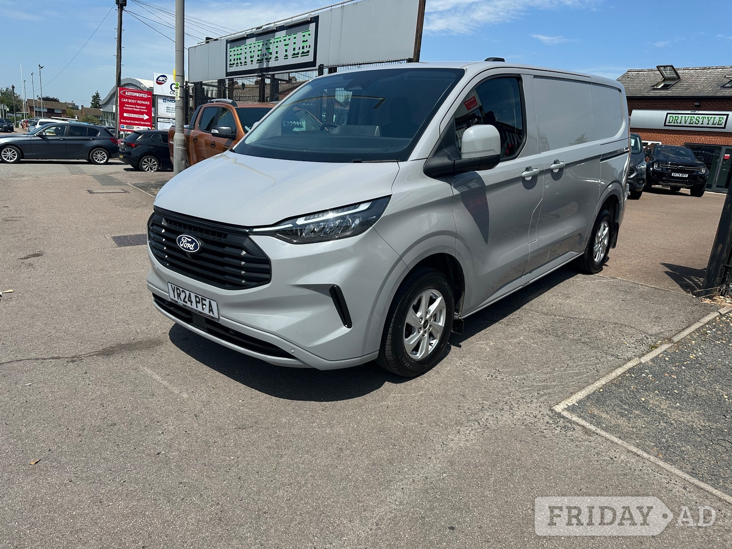 [ berth ]Ford Transit Custom