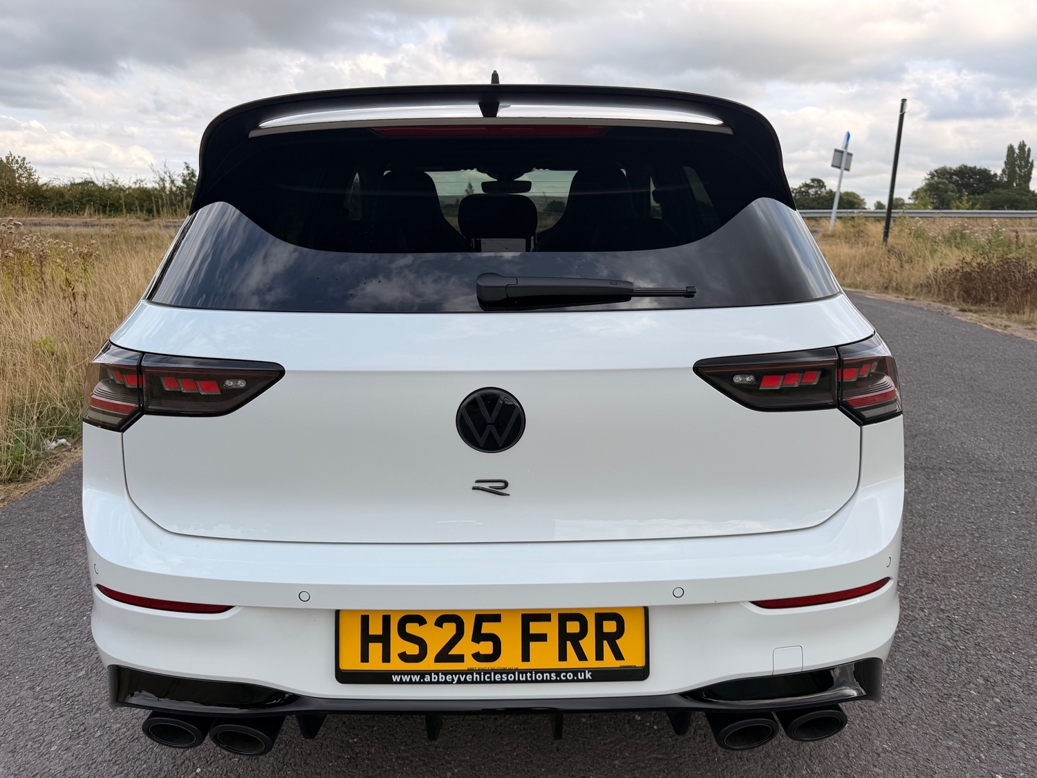 Volkswagen Golf 2025 - Cars