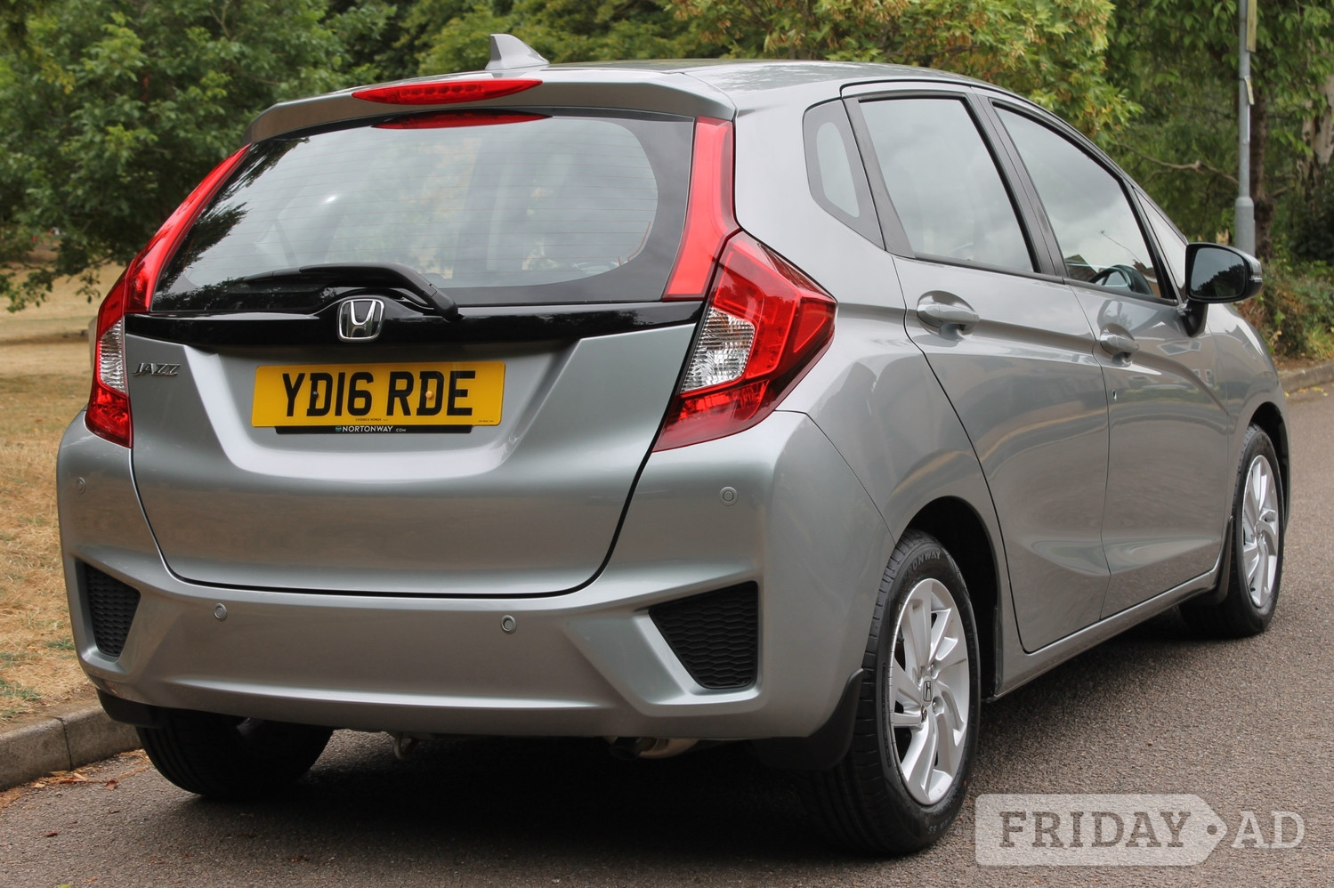 Honda Jazz 2016 - Cars in Northampton