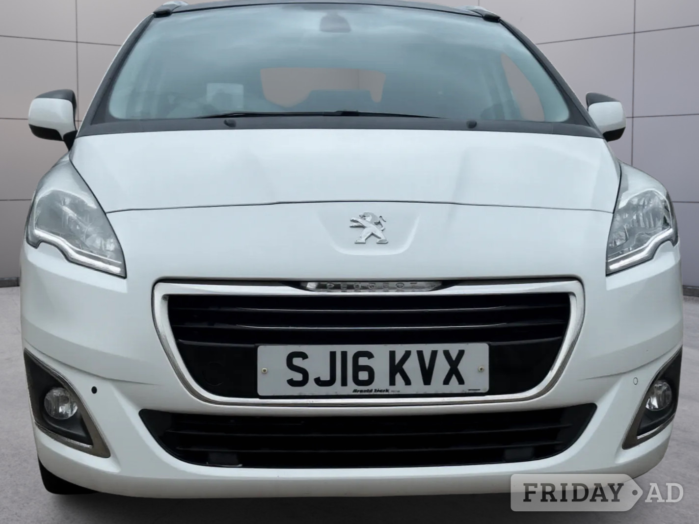 Peugeot 5008 2016 in Broxburn