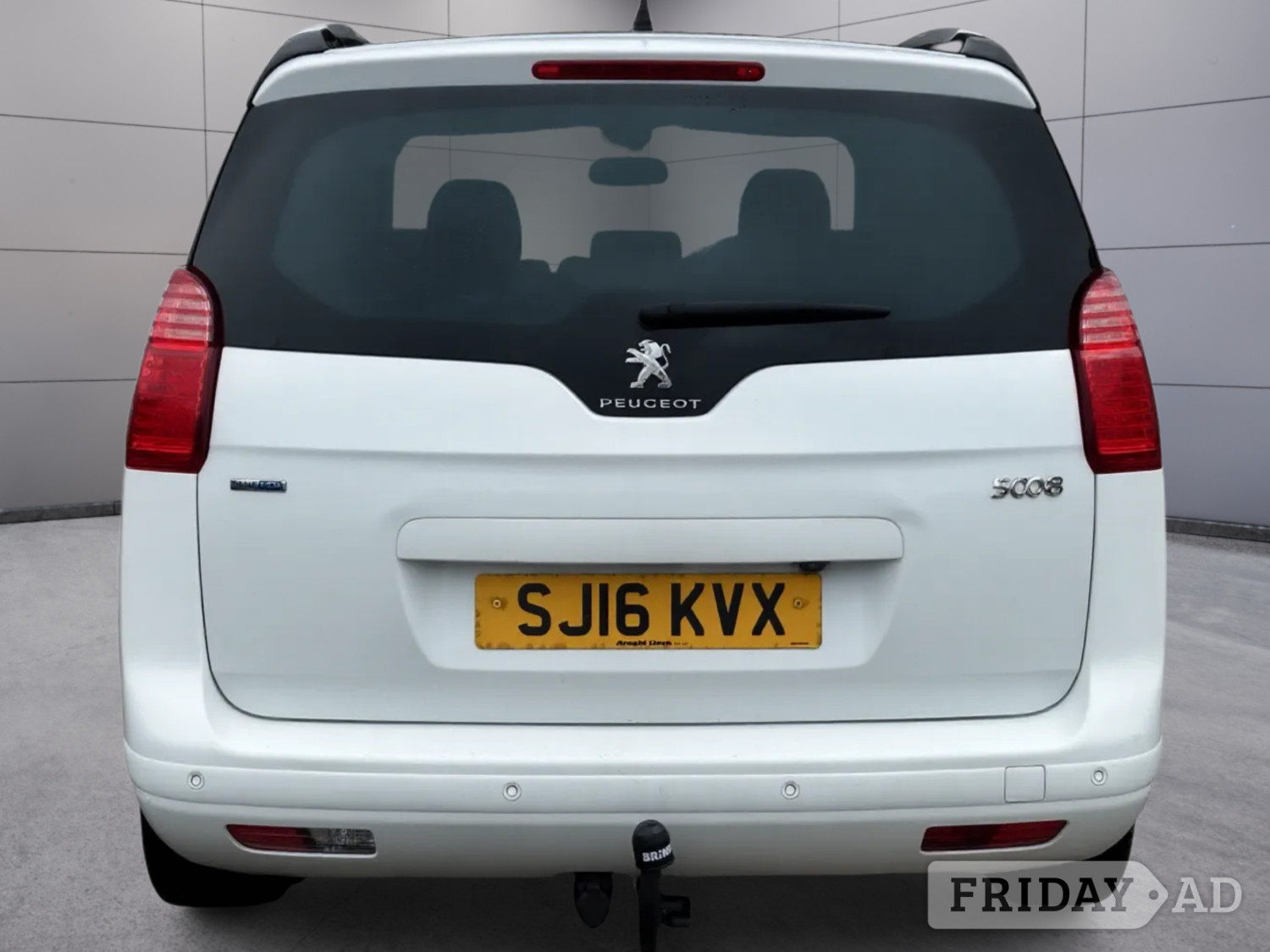 Peugeot 5008 2016 - Cars in Broxburn