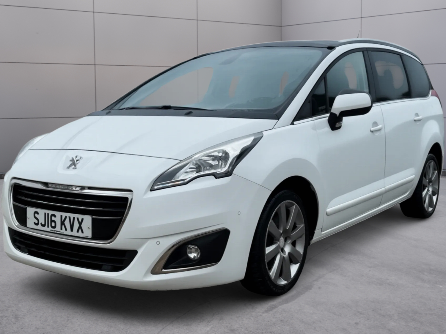 [ berth ]Peugeot 5008