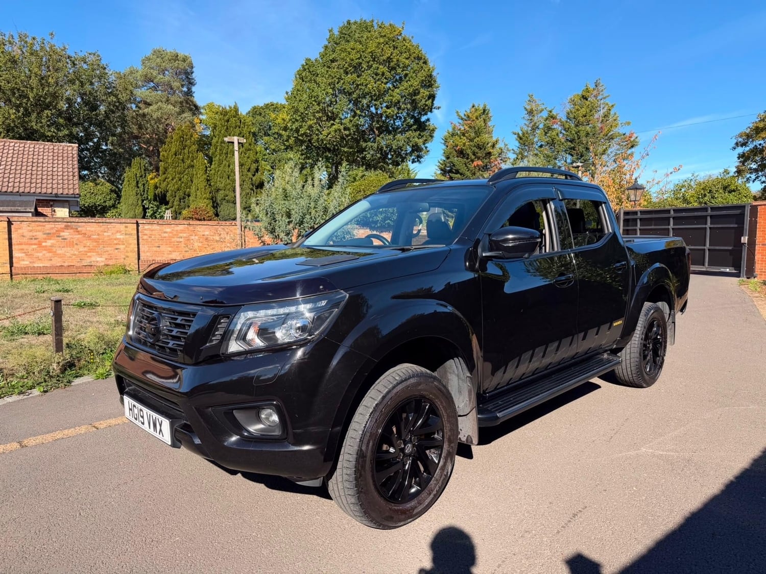Nissan Navara Addlestone
