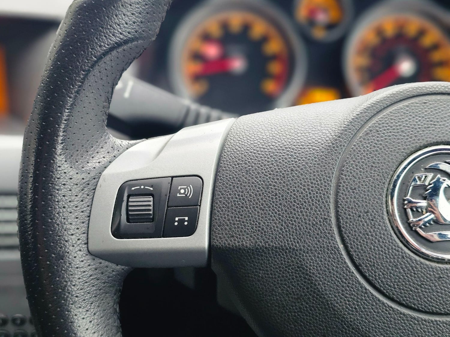 [ berth ]Vauxhall Astra