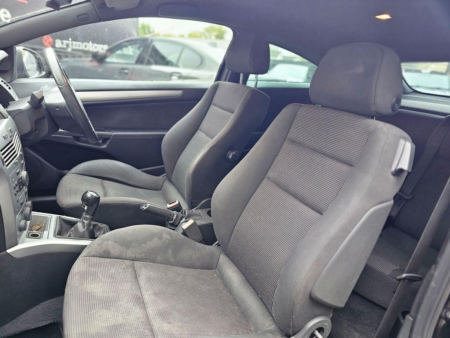 Vauxhall Astra 2010 - Cars