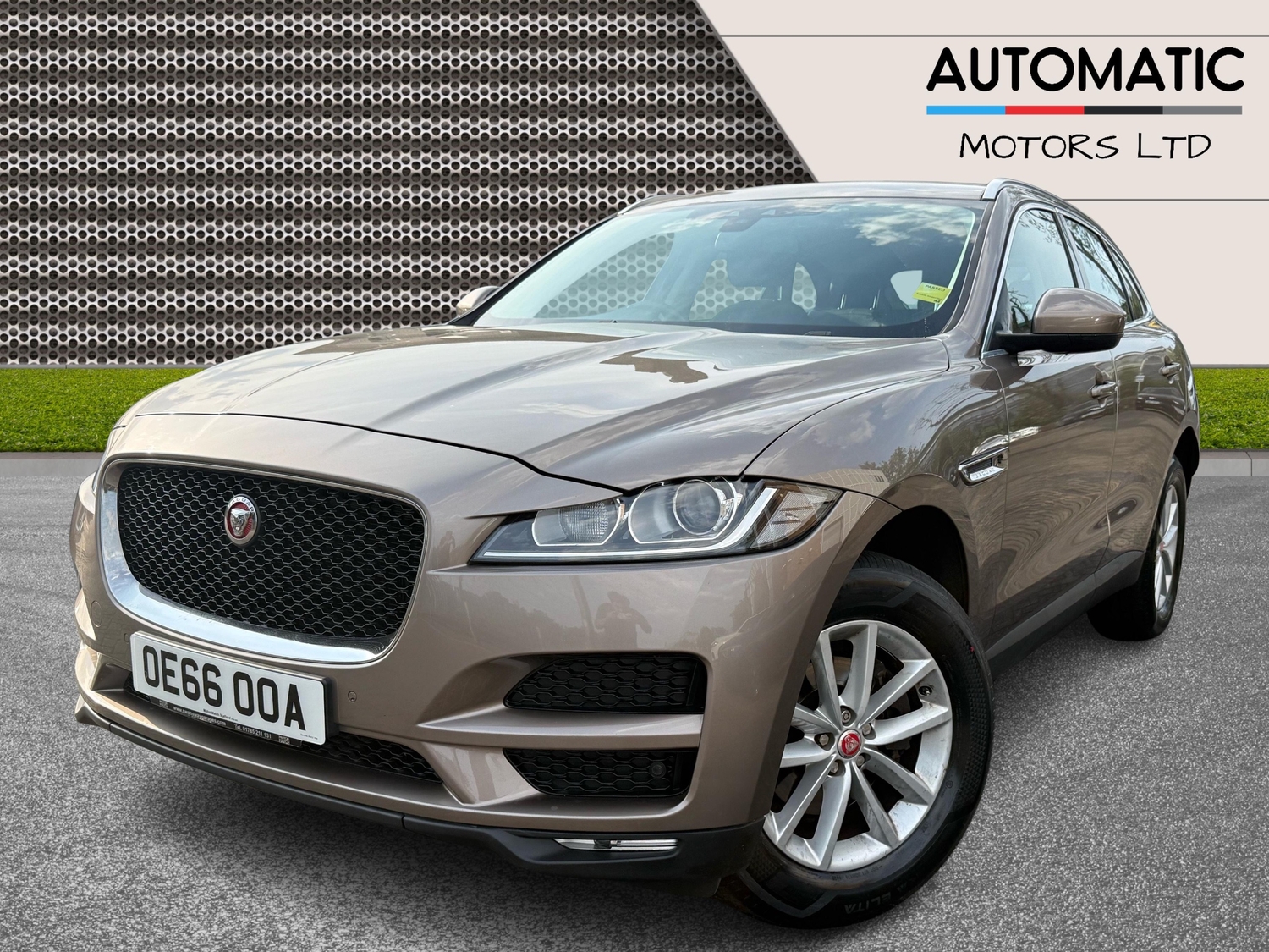 Jaguar F-Pace 2016 - Cars in Hillingdon