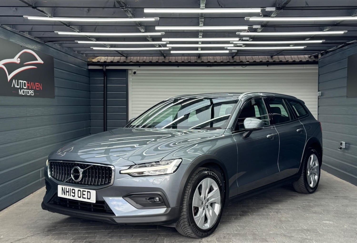 Volvo V60 2019 - Cars in High Wycombe