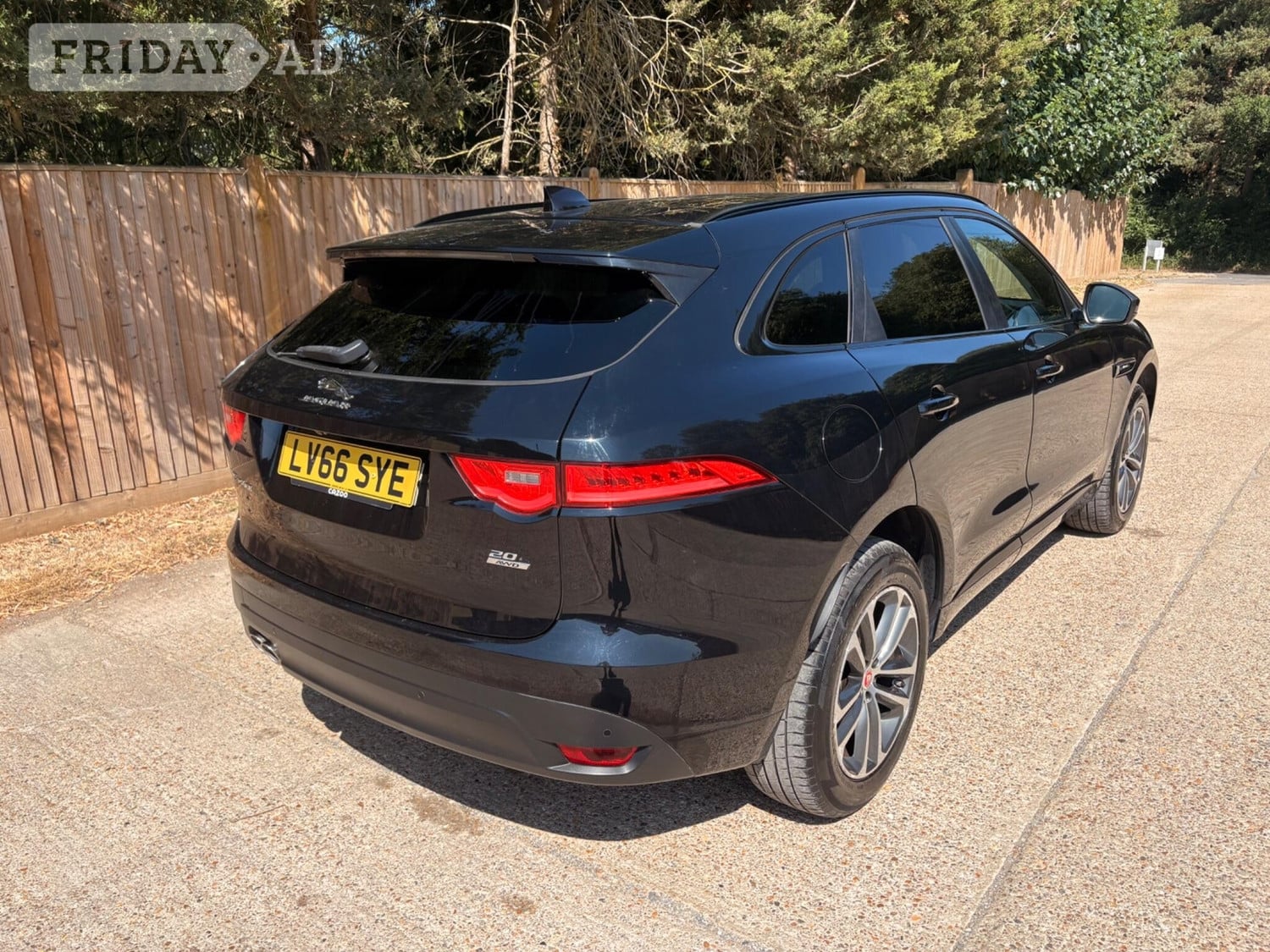 Jaguar F-Pace 2016 - Cars