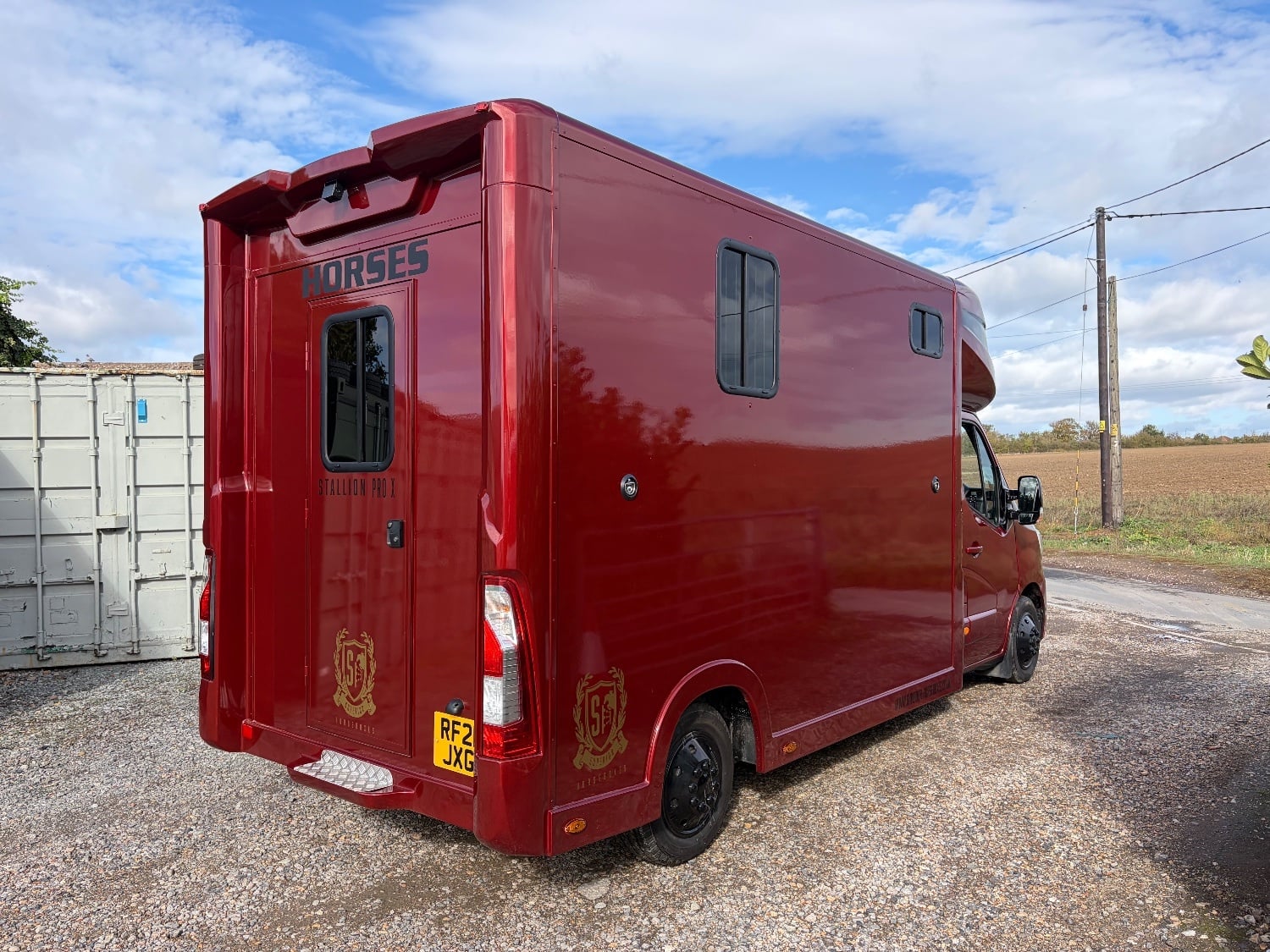 Superior Pro Stallion X Renault Horsebox - Trailers & Horseboxes in Rochester
