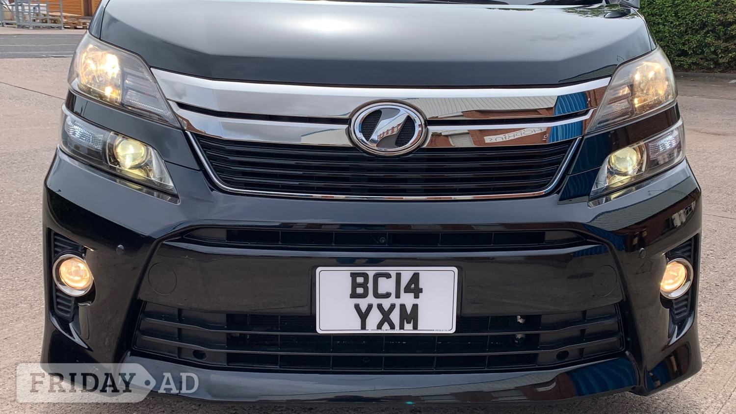 Toyota Vellfire 2014 - Cars