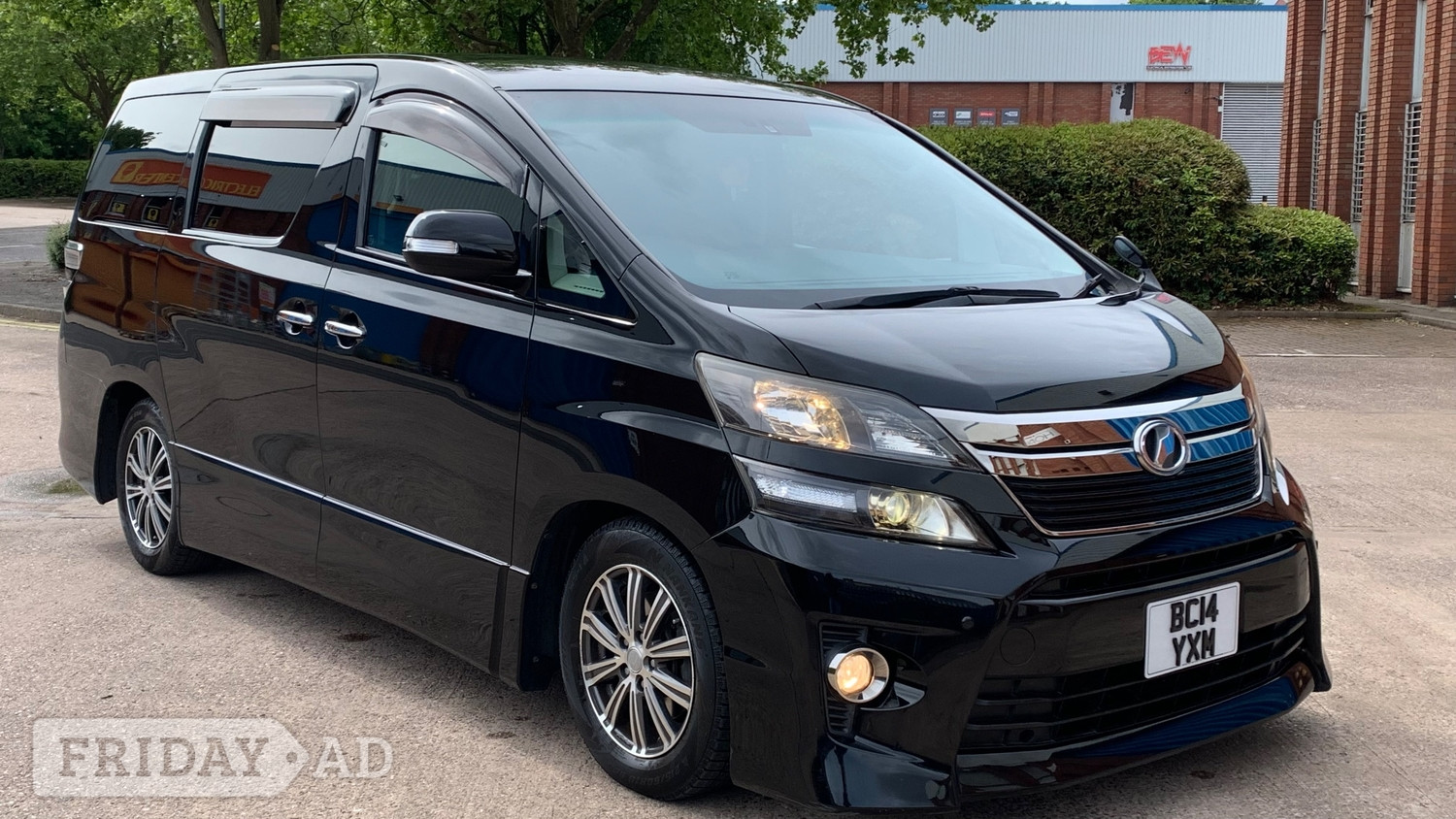 Toyota Vellfire 2014 in Birmingham