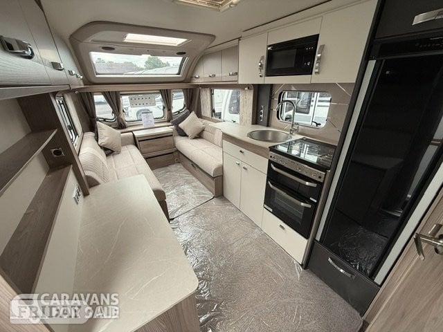 [ berth ]Swift Challenger Exclusive 480