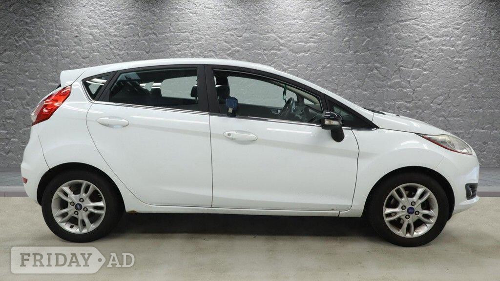 Ford Fiesta 2015 - Cars