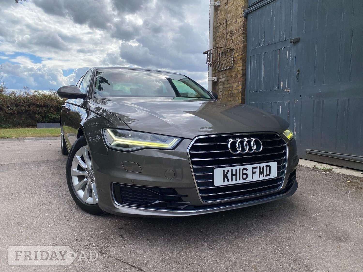 [ berth ]Audi A6 Saloon
