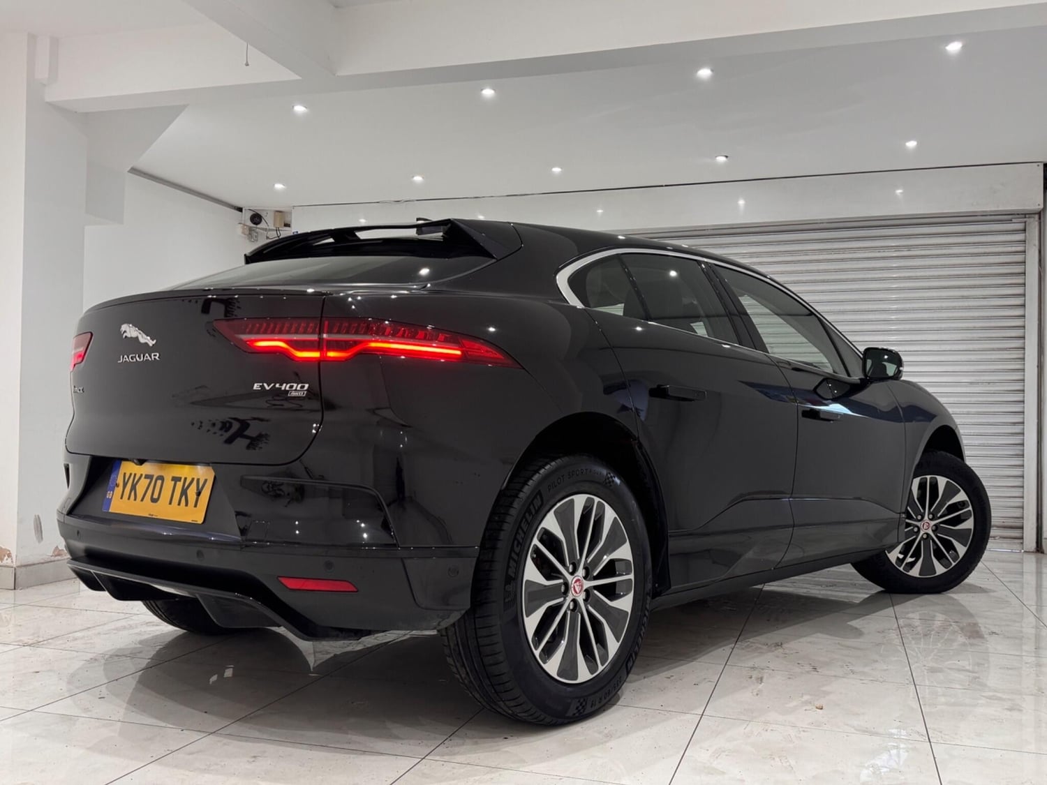[ berth ]Jaguar I-Pace
