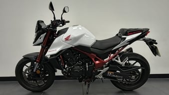 Honda CB750 2025