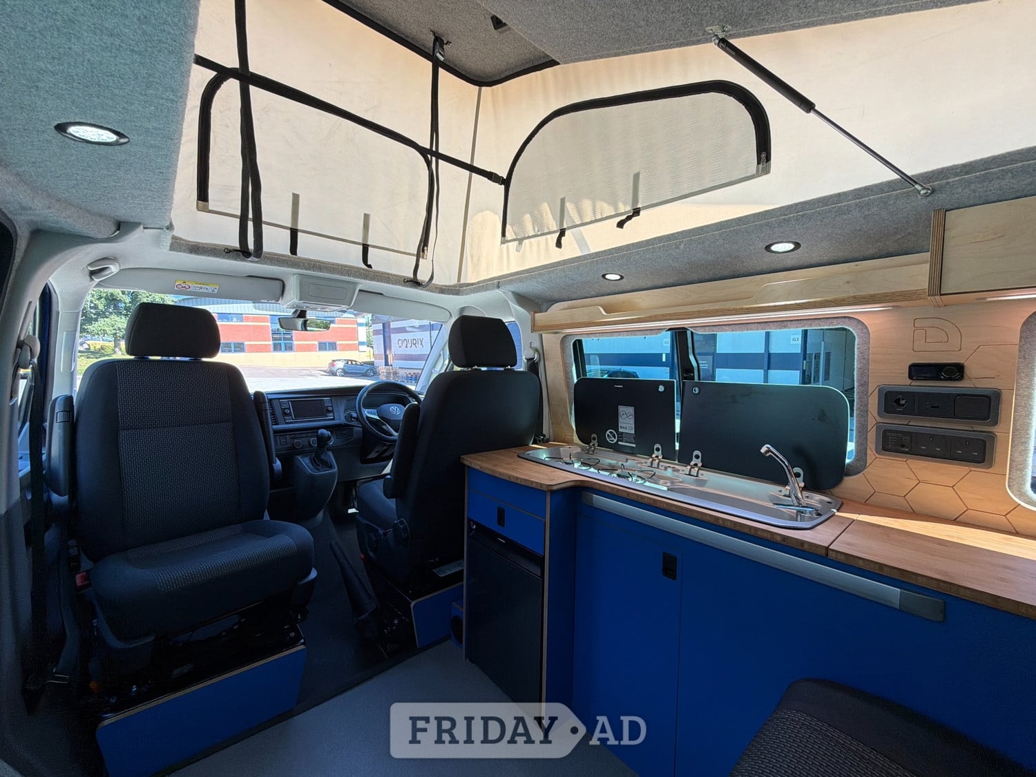 Volkswagen Transporter T32 2024 - Motorhomes & Caravans