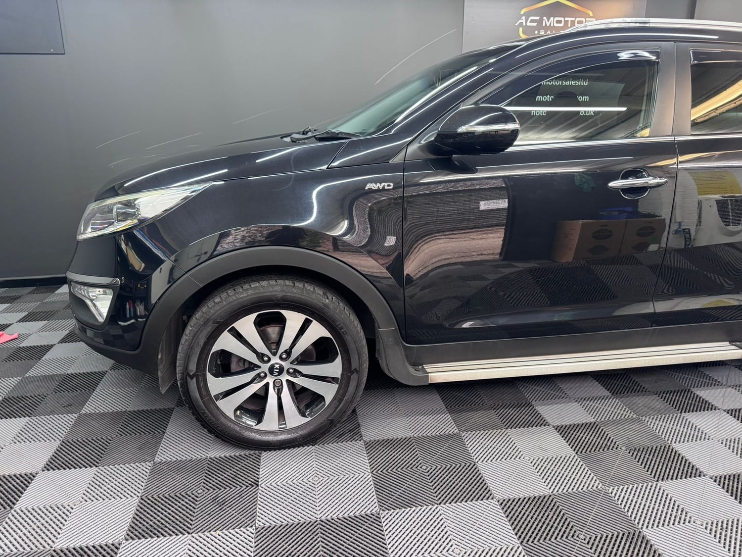 Kia Sportage 2010 - Cars in Chertsey