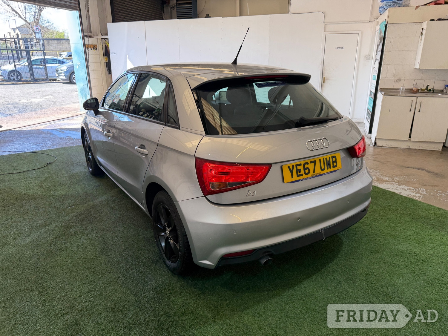 Audi A1 2017 - Cars