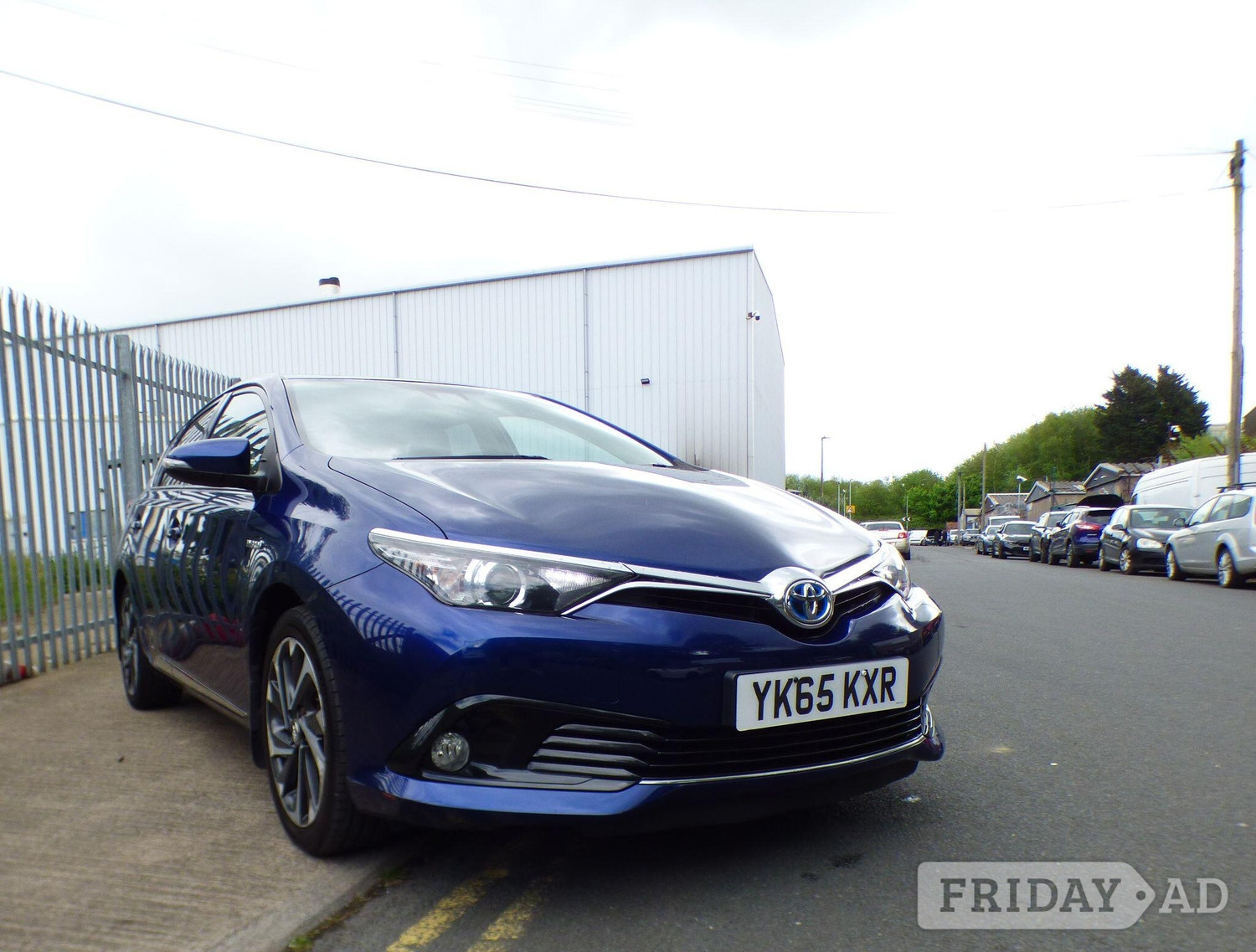 Toyota Auris 2015 - Cars in Bradford