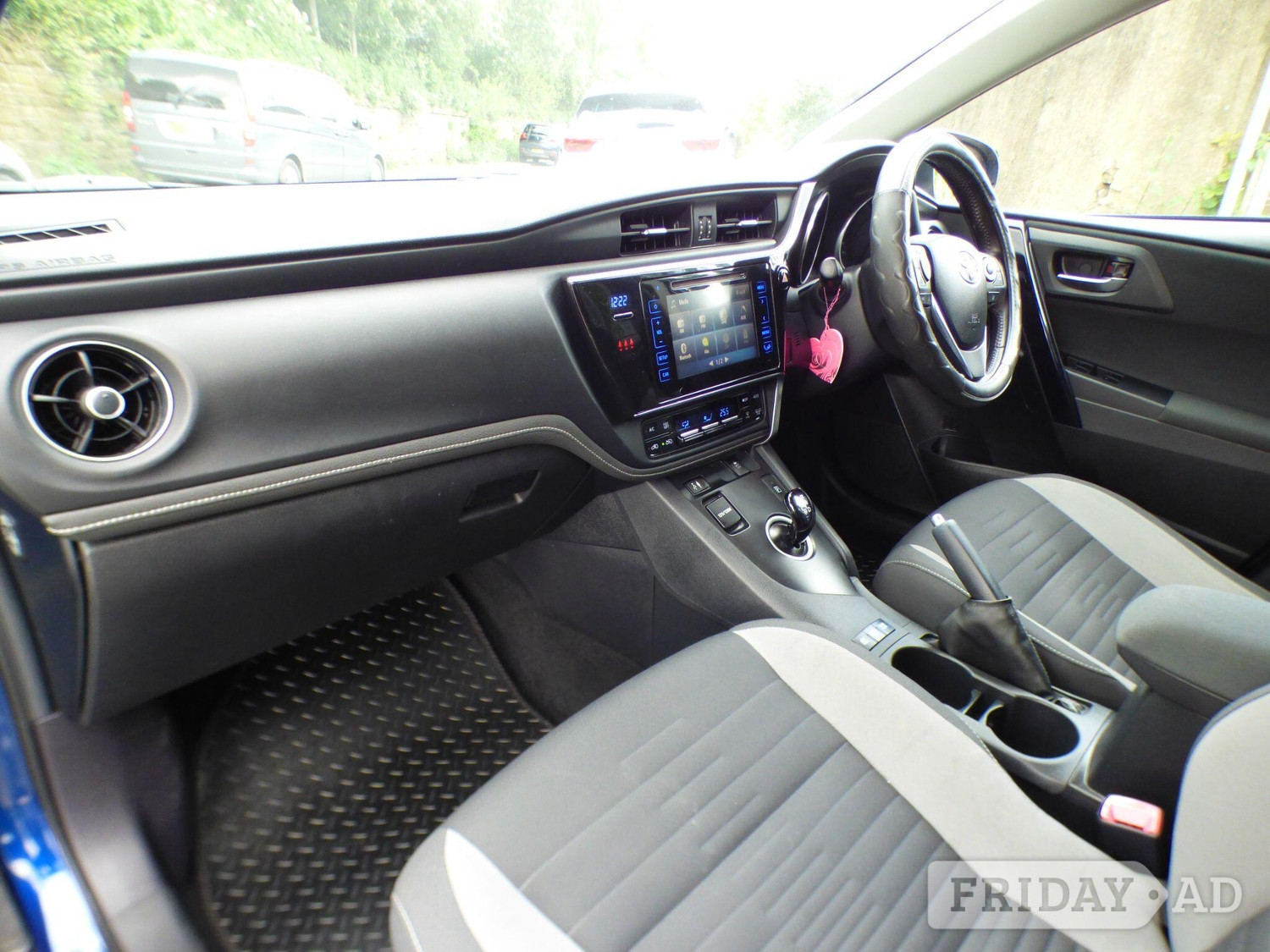 [ berth ]Toyota Auris