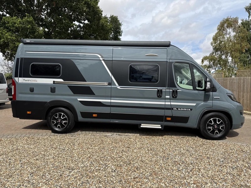 Adria Twin Supreme 640 SGX Halstead