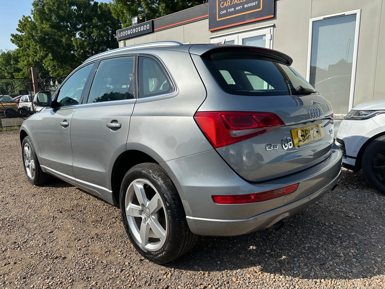 Audi Q5 2011 - Cars in Sunbury-On-Thames
