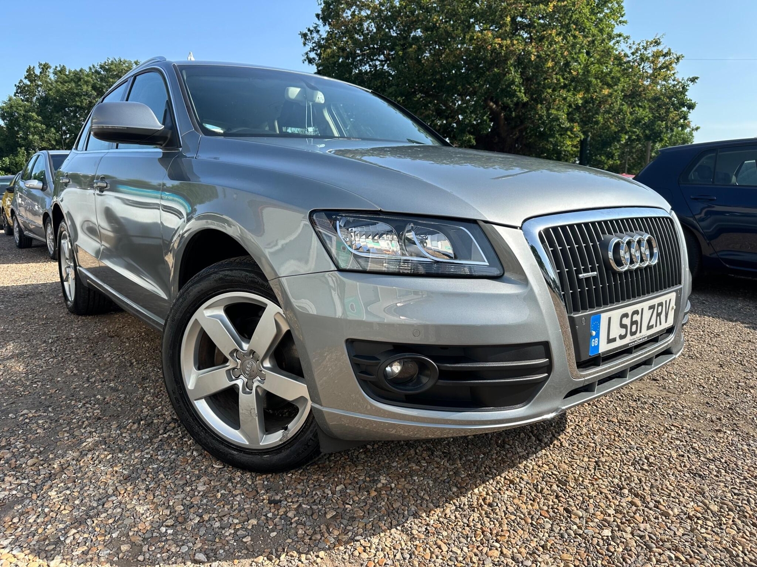 Audi Q5 2011 - Cars
