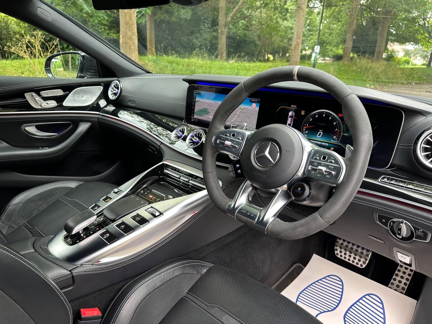 [ berth ]Mercedes-Benz AMG GT