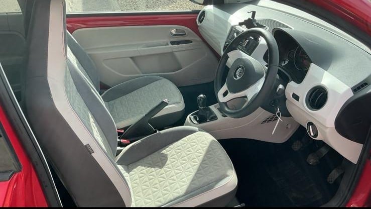 Volkswagen UP! 2016 - Cars