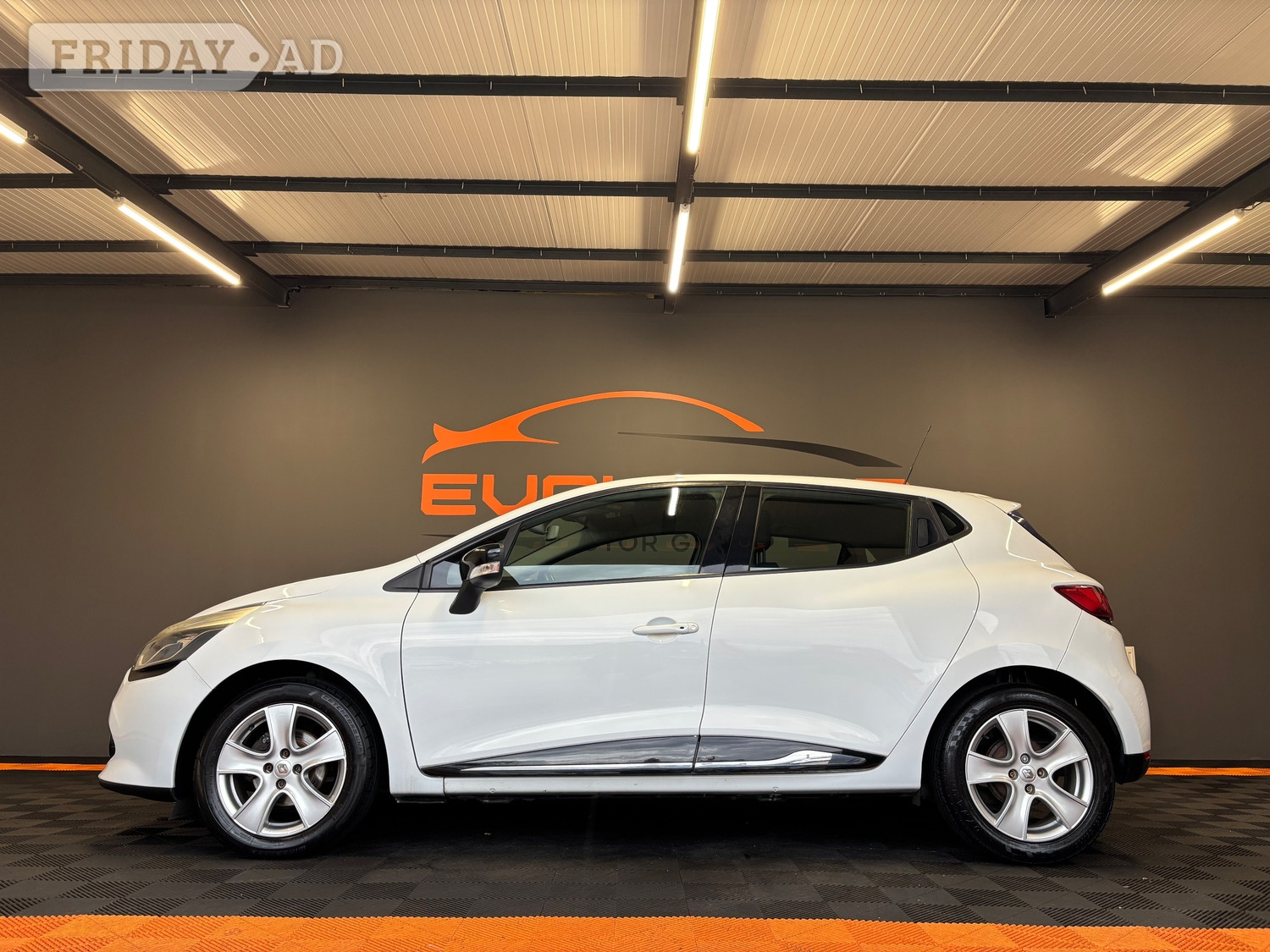 [ berth ]Renault Clio