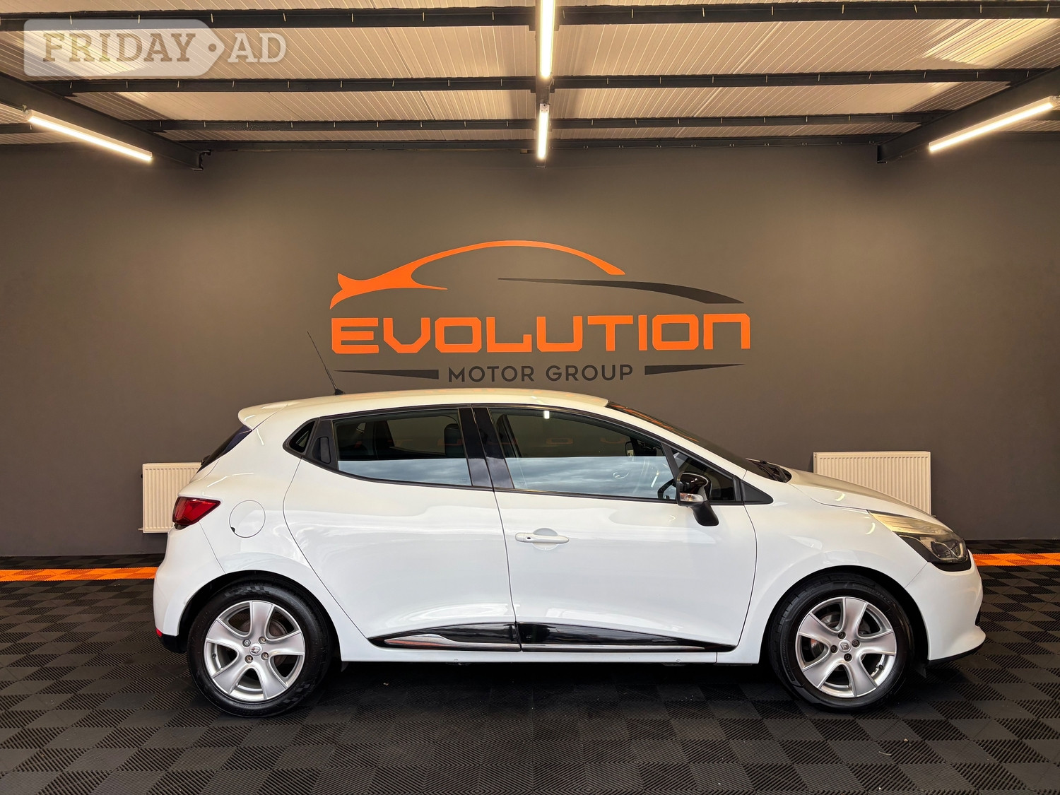 Renault Clio 2015 - Cars
