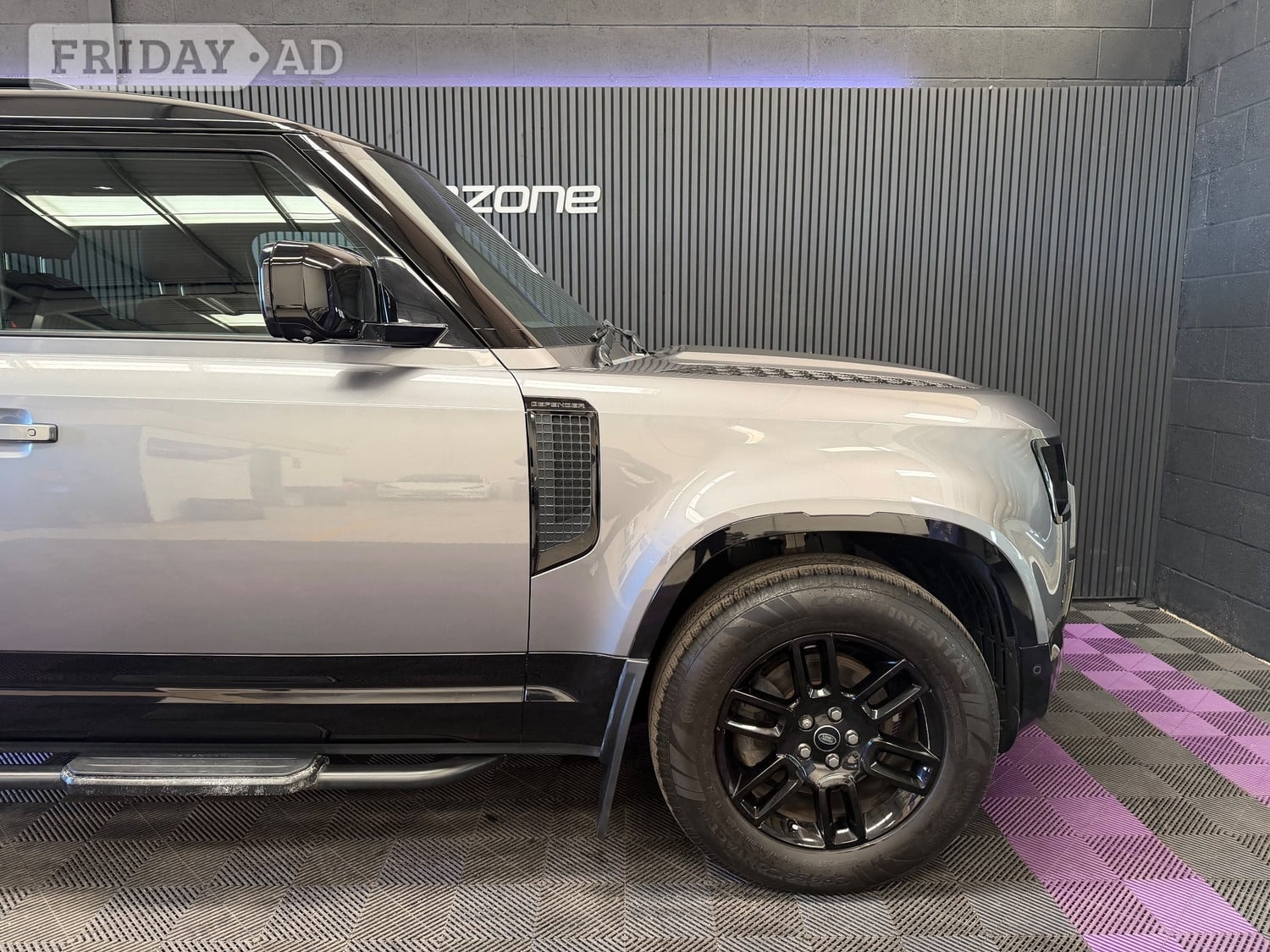 Land Rover Defender 90 2022 - Cars