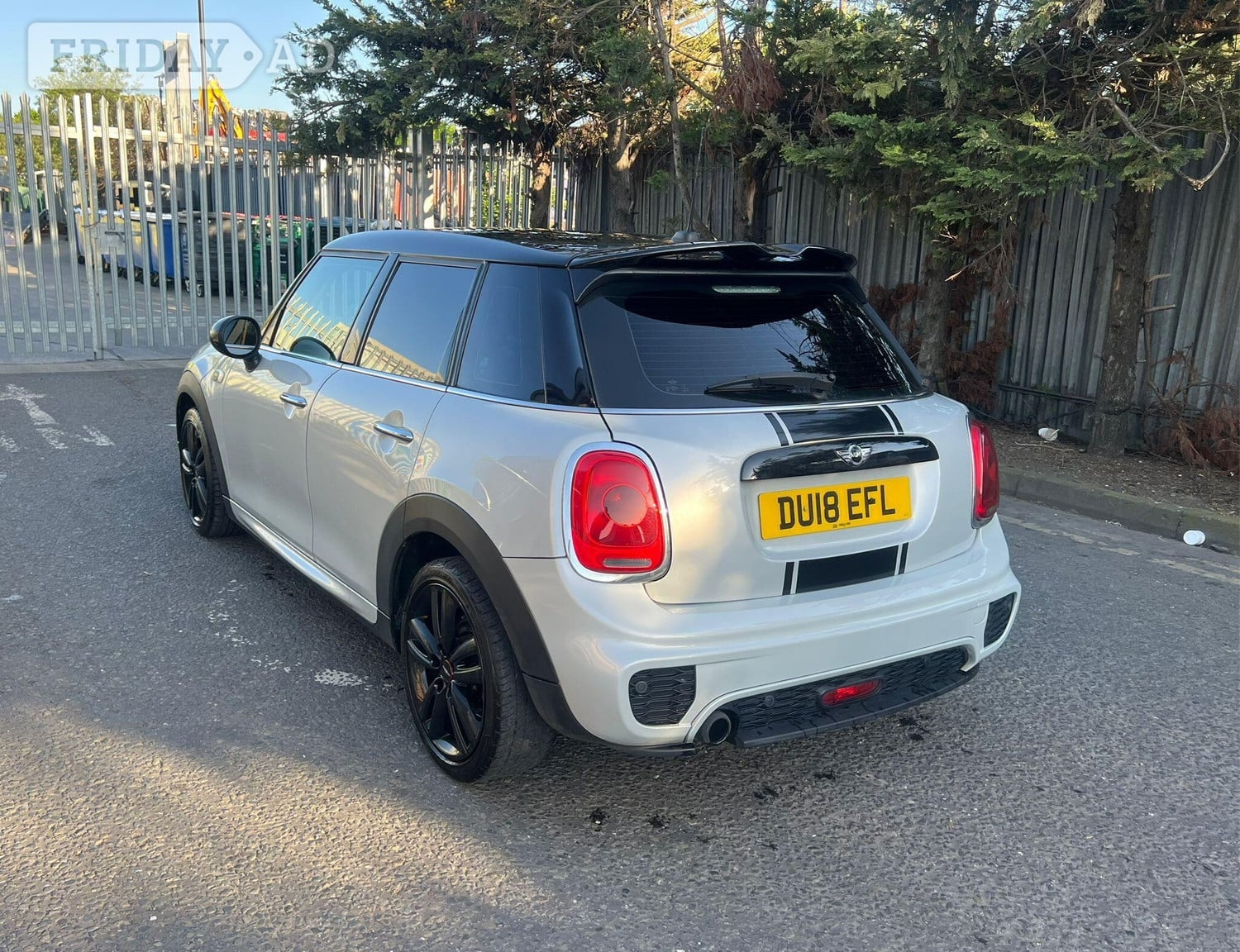 Mini Hatch 2018 - Cars in Wembley