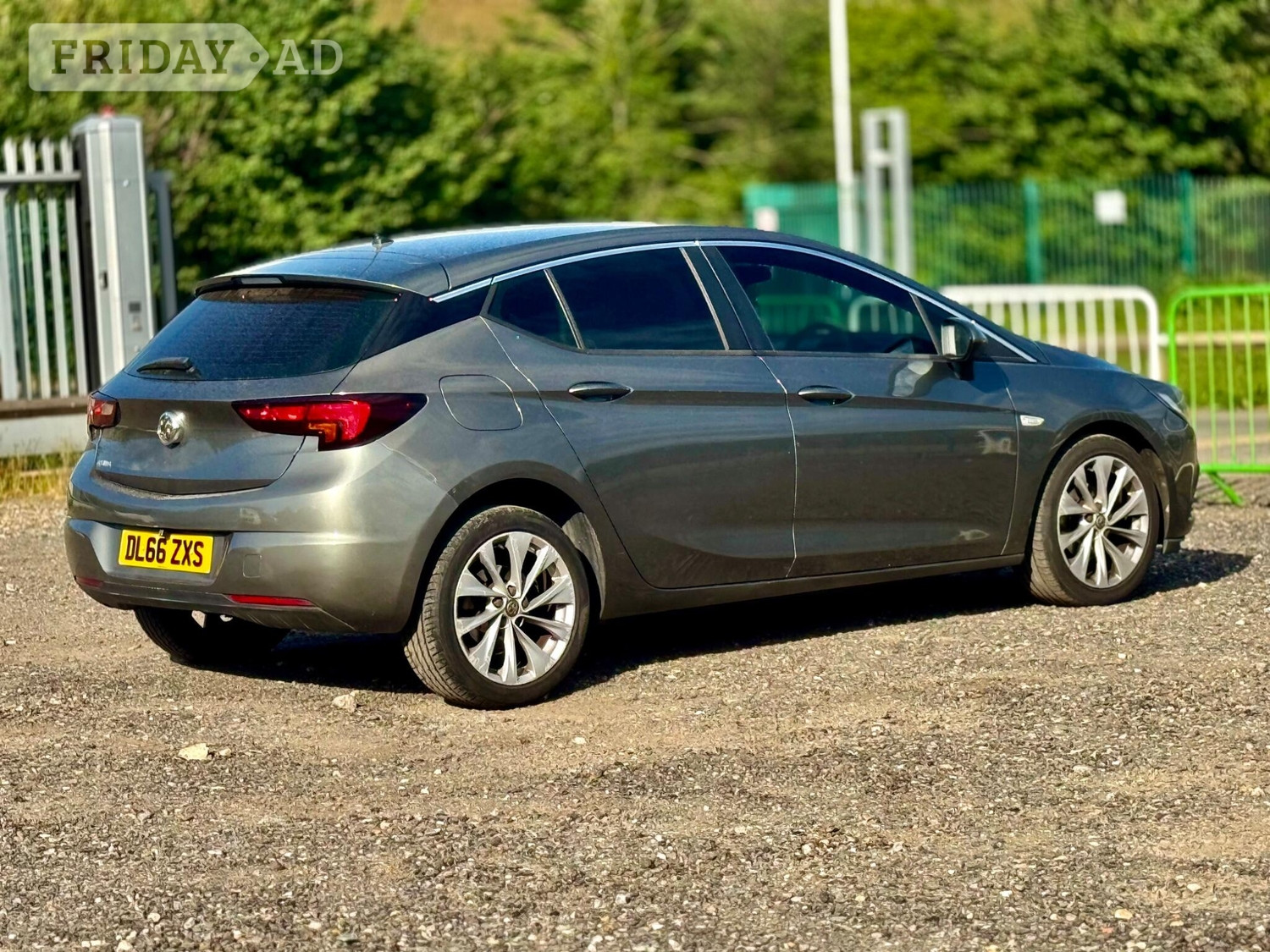 Vauxhall Astra 2017 - Cars in Staines