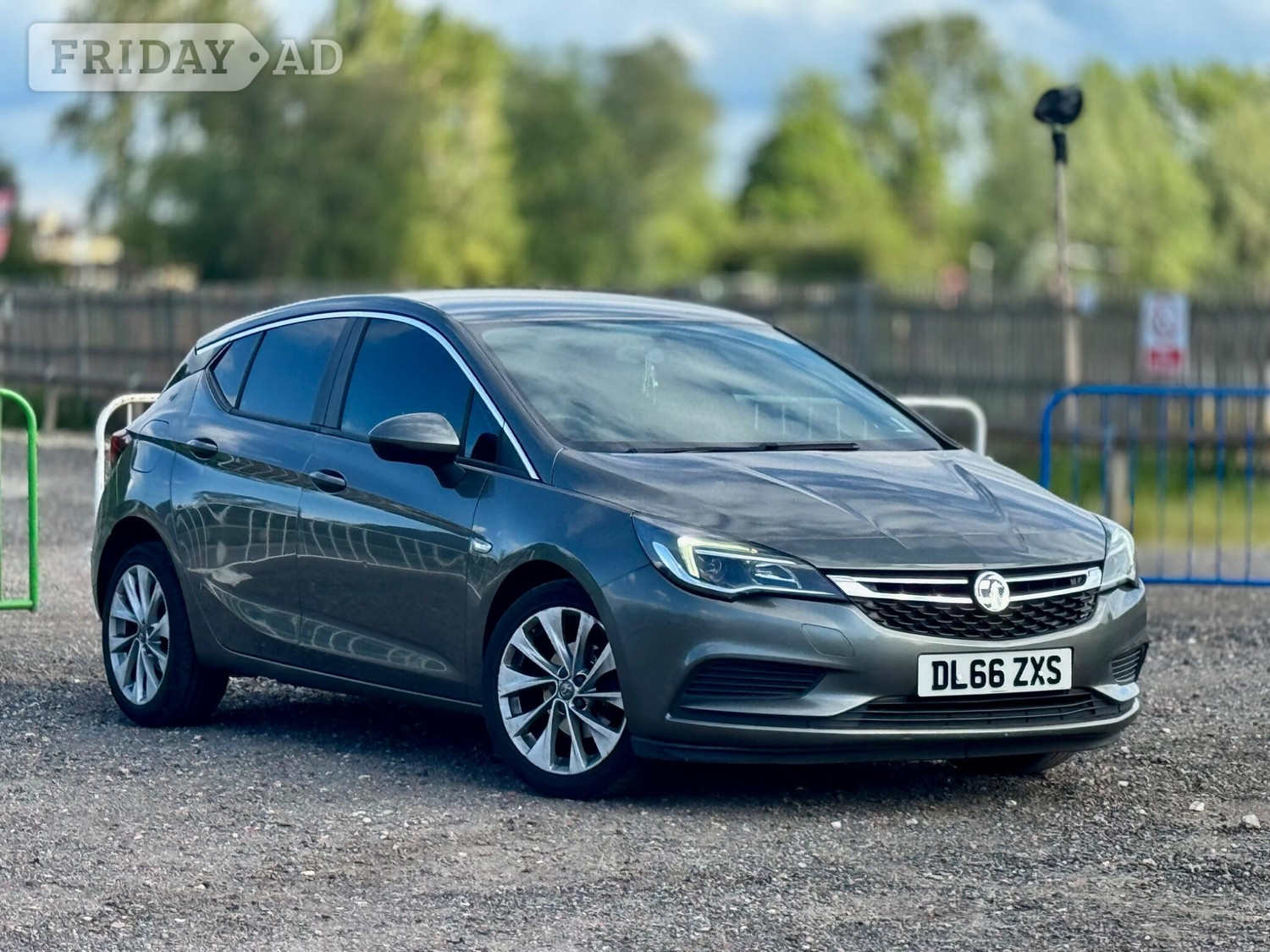Vauxhall Astra 2017 in Staines