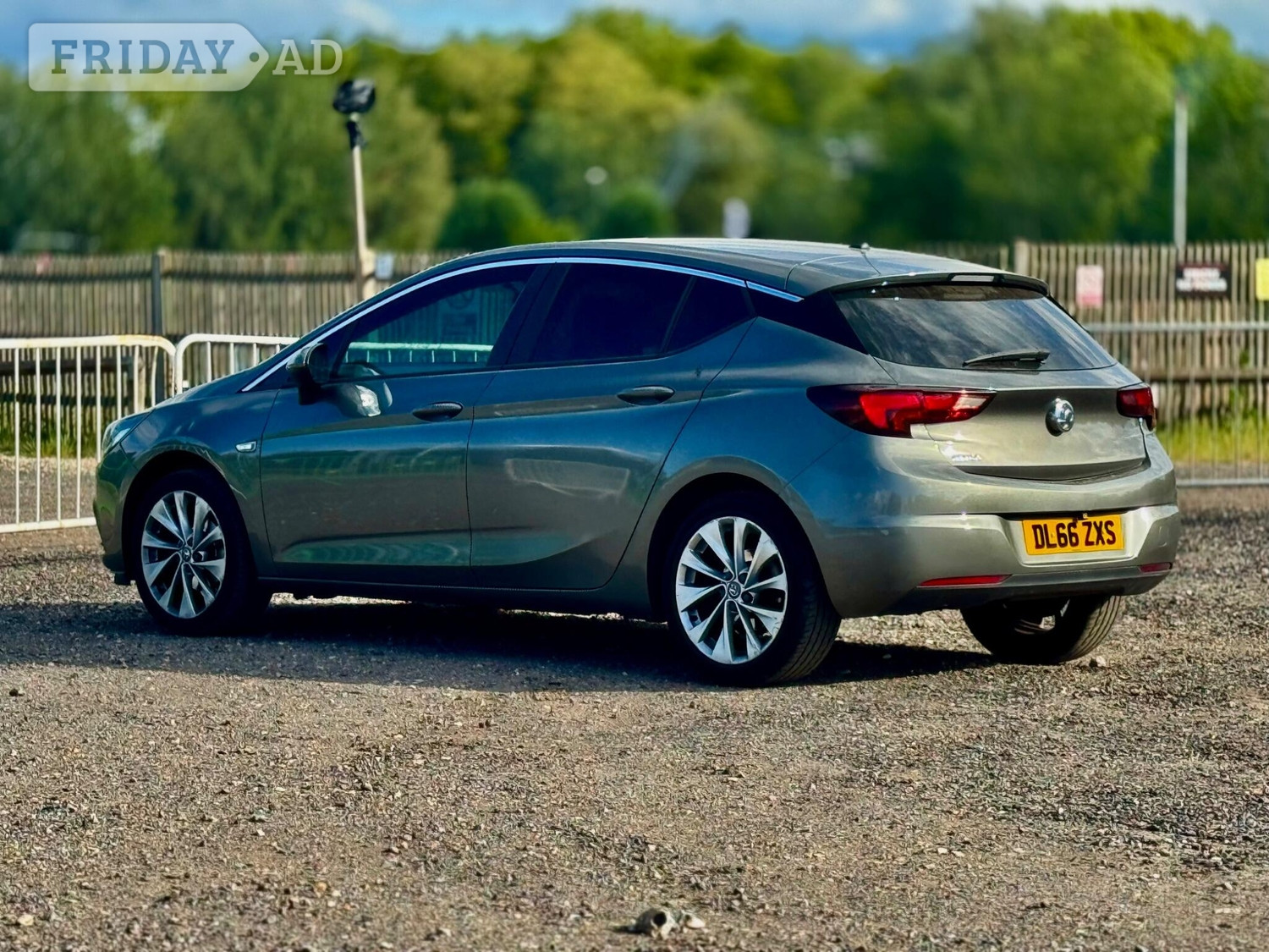 [ berth ]Vauxhall Astra