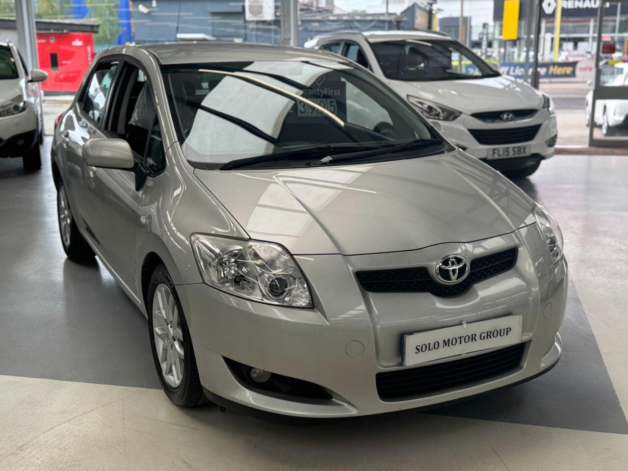 Toyota Auris 2008 - Cars