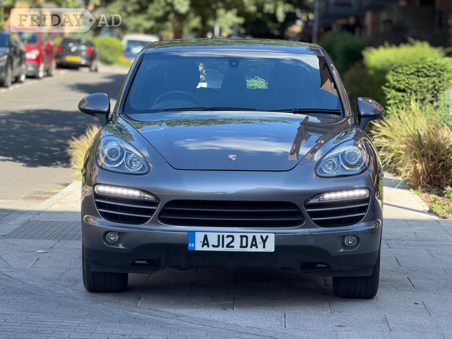 [ berth ]Porsche Cayenne