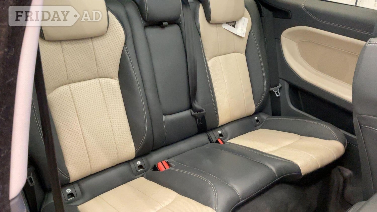 [ berth ]Land Rover Range Rover Evoque