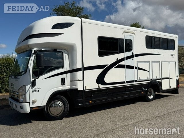 Equi-Trek Endeavour  Isuzu N75 190 Automatic  Horsebox in Banbury