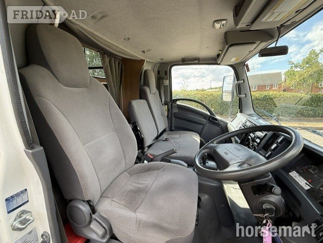 Equi-Trek Endeavour  Isuzu N75 190 Automatic  Horsebox - Trailers & Horseboxes in Banbury