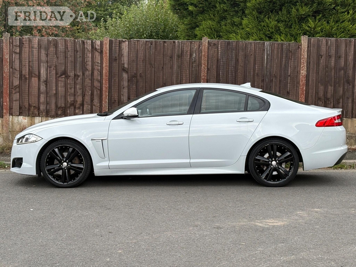 Jaguar XF 2015 - Cars