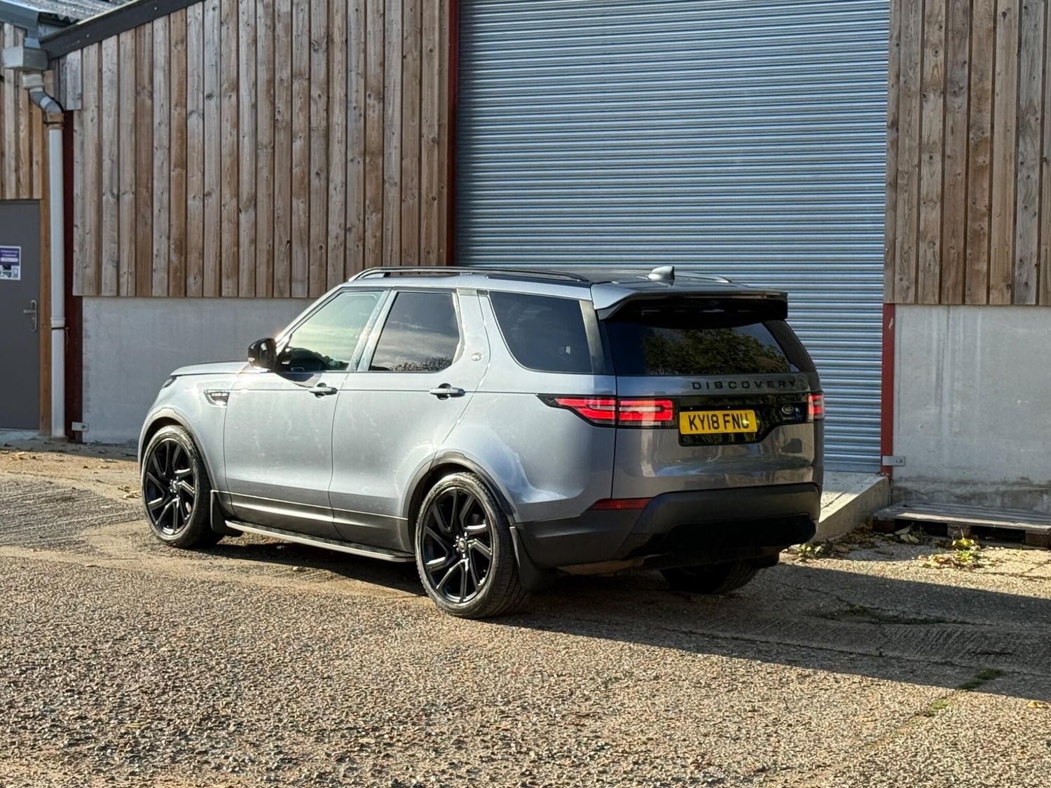 Land Rover Discovery 2018 - Cars in High Wycombe