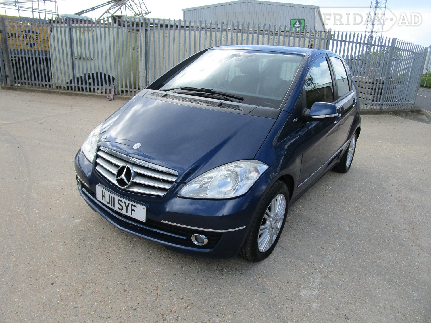 [ berth ]Mercedes-Benz A Class